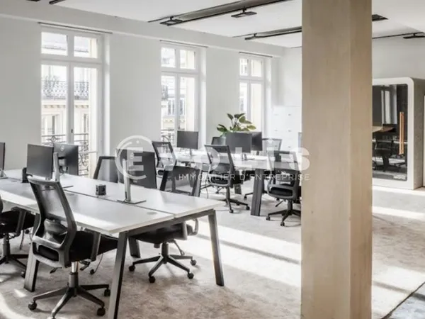 Bureaux - A LOUER - 1 156 m² non divisibles