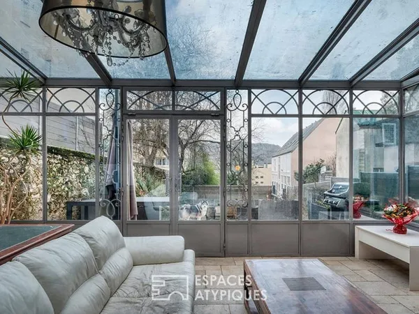 Maison 10 pièces 243 m²