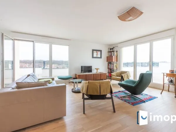 Dernier étage avec terrasse, 4 chambres, DPE C