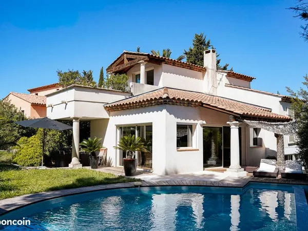 Villa 6 pièces 167 m²