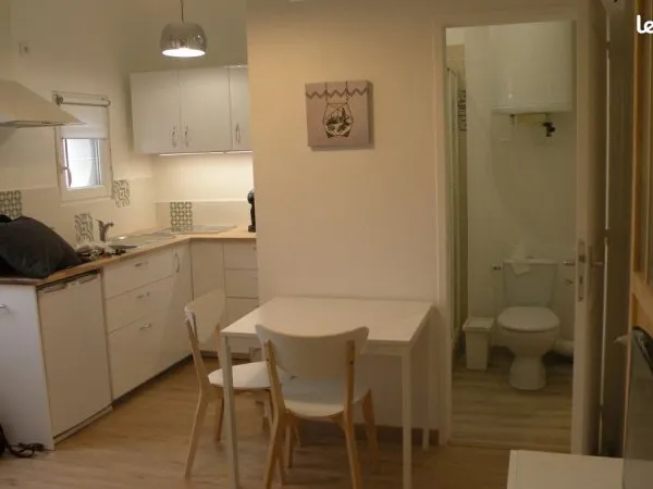 Joli studio meublé