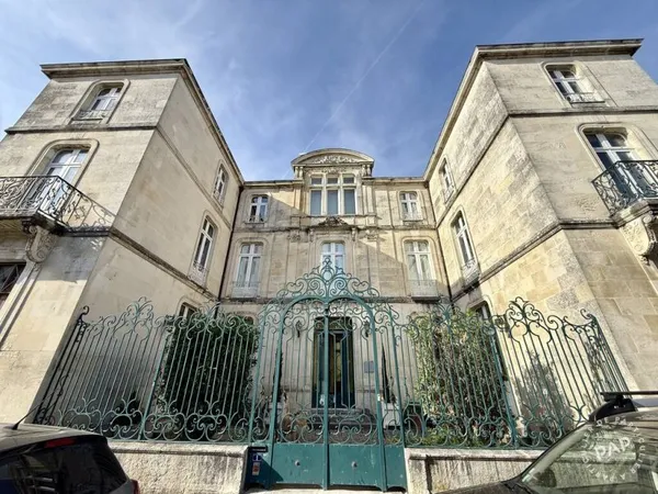 Maison 7 pièces 500 m²