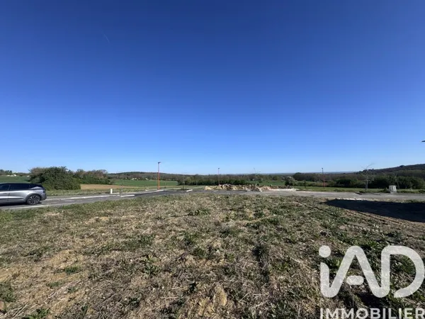 Terrain 568 m²