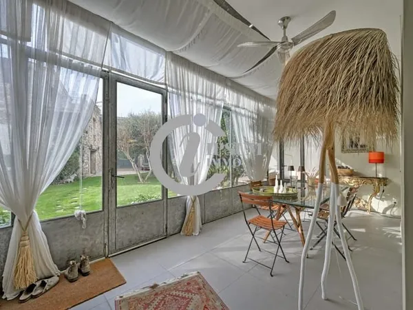 Maison 6 pièces 303 m²