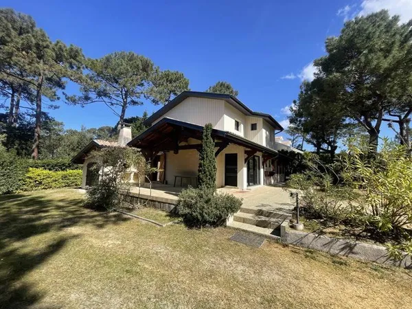 Villa de 7 pièces principales