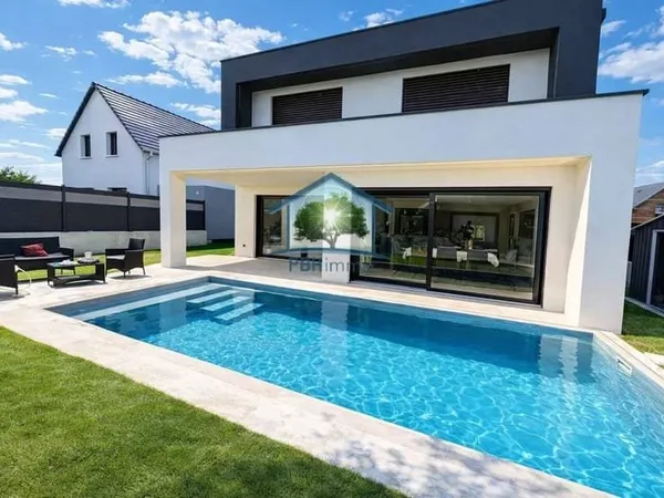 Villa 7 pièces 179 m²