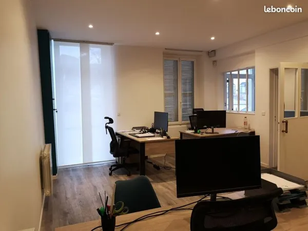 Bureaux, local commercial 76 m² Nanteuil-le-Haudouin