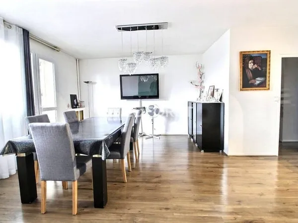 Appartement 6 pièces 100 m²