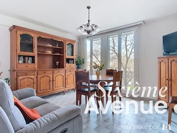 Appartement Saint-priest 3 pièce(s) 60.32 m2