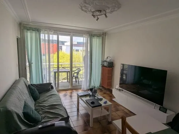 T4 avec balcon et garage