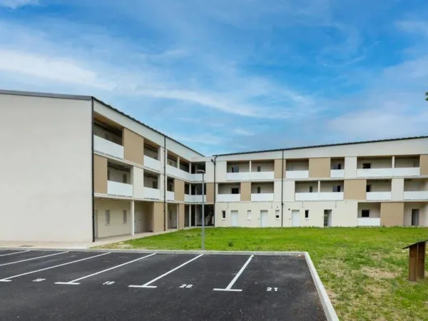 Stationnement Location Yssingeaux   13€