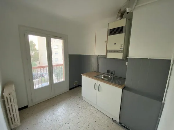 BEL F2 QUARTIER SAINT-GAUDERIQUE