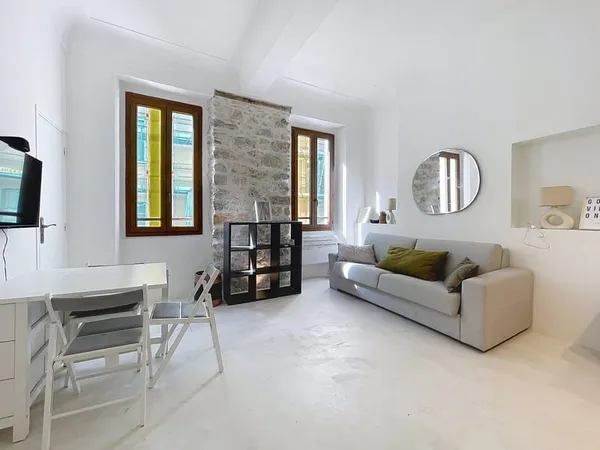 EXCLUSIVITE Studio Coup de Coeur dans le Vieil Antibes