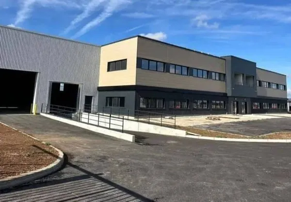 Local d'activité 3337 m²
