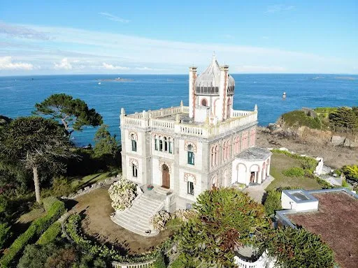 Villa 10 pièces 330 m²