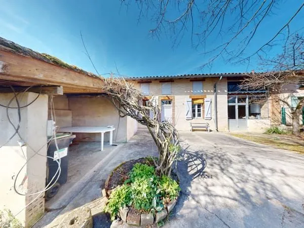 Maison de village de type 5 de 115m2 habitables avec jardin