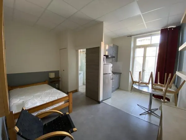 Studio meublé, proche de la gare