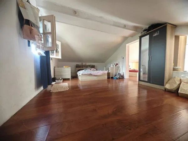 Ensemble immobilier de 3 logements aux Makes