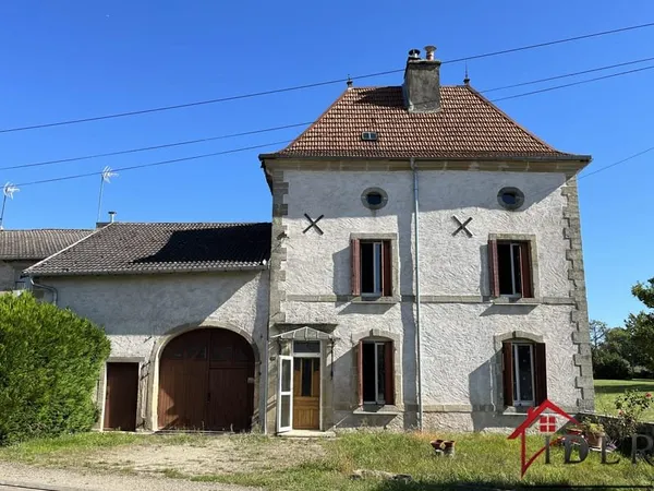 Maison de caractère de type f4, 110m2 habitables sur un terr