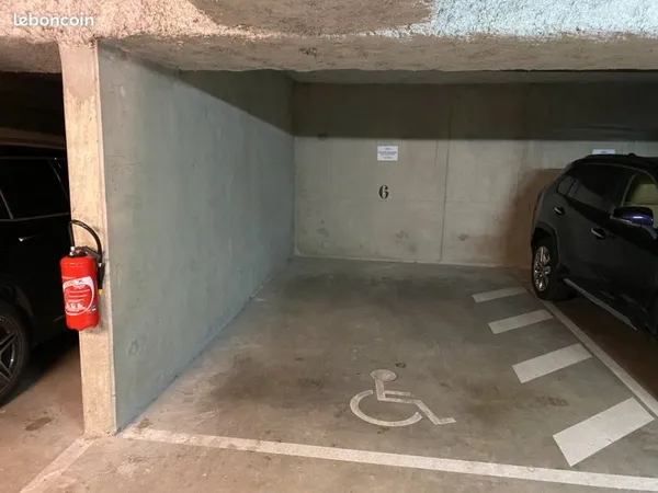 Grand parking 117 boulevard de Strasbourg