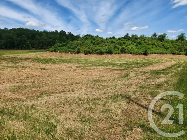 Terrain 2200 m²