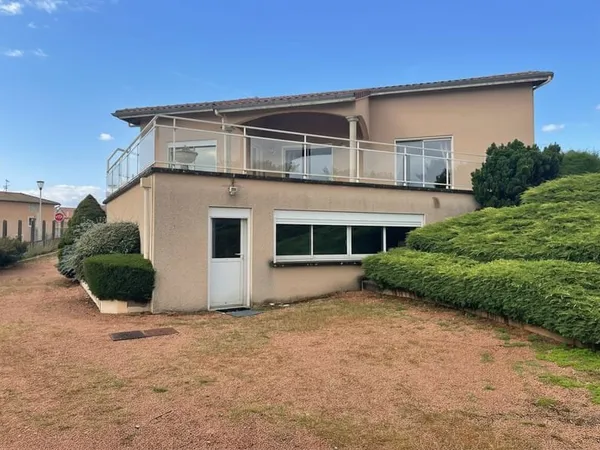 Maison Saint Just La Pendue 6 pièce(s) 222 m2