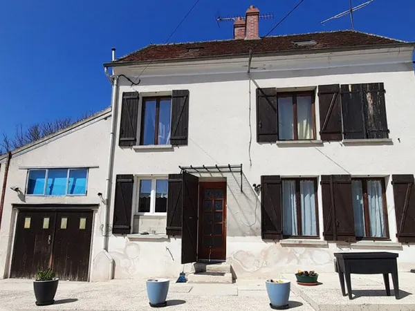 Maison Nanteuil Notre Dame 5 pièce(s) 110 m2