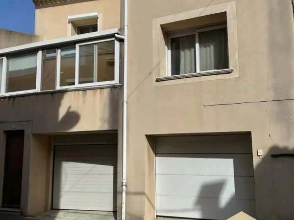 Maison de village 4 pièces avec cour intime et double garage