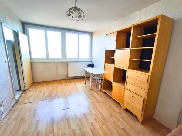 Paris 13€ ? Porte d'Ivry ? 2/3 pièces lumineux avec vue dégagée, fort potentiel