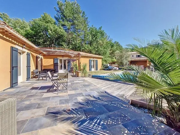 Villa 4 pièces 138 m²