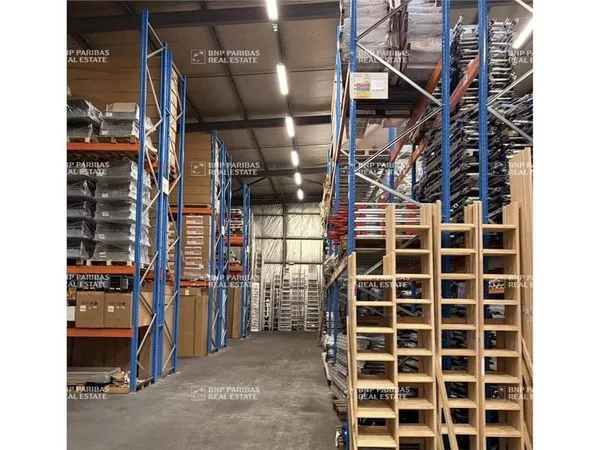 Local d'activité 3900 m²