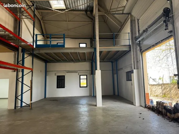 Entrepôt avec bureaux neuilly-sur-marne (93330) - volumes rares