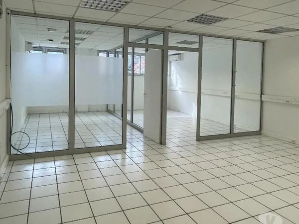 Bureau 3 pièces - 70 m²