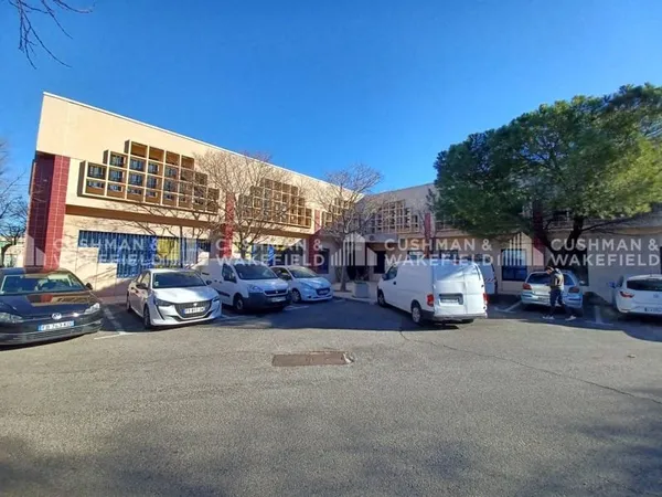 Bureaux 620 m²