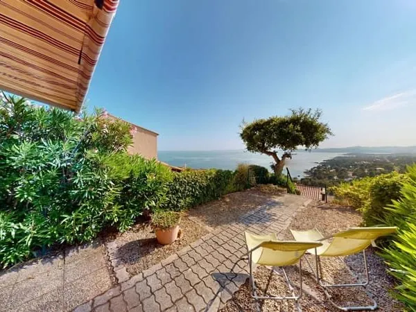 Maison Saint Raphael 3 pièce(s) 50.81 m2 - Vue mer panoramique - Garage double