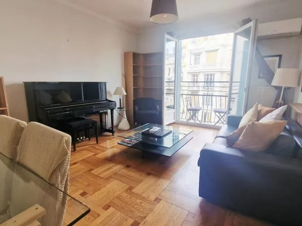 NICE DESAMBROIS : TRES BEAU 3P ETAGE ELEVE ASCENSEUR