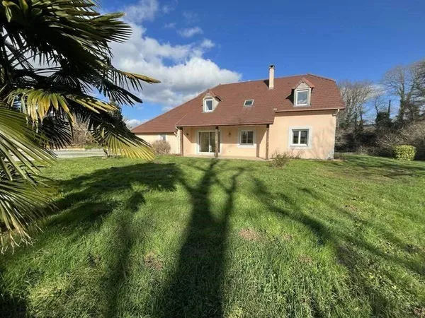 Maison 6 pièces 161 m²