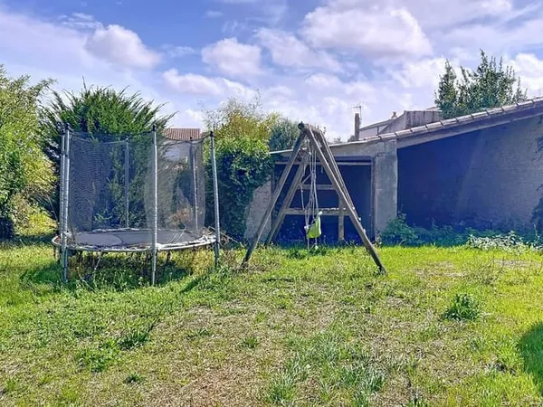 Terrain 652 m²