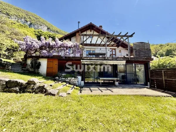 Maison 7 pièces 217 m²