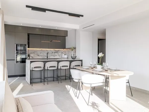 Nice - Cimiez - 3 pièces de 84,69 m² entièrement rénové avec terrasse et garage
