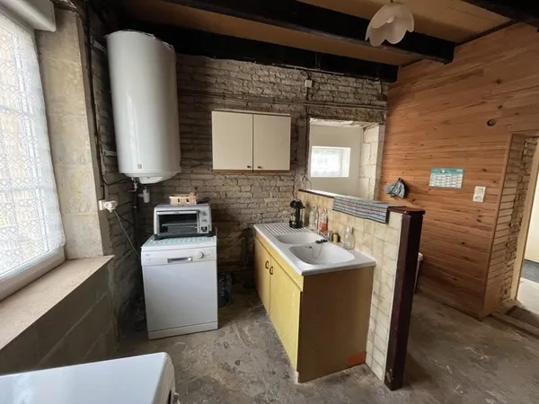 Maison en pierre de 3 pièces principales