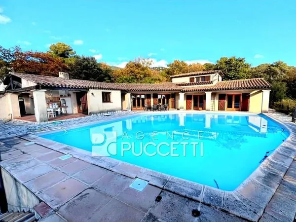 Maison 6 pièces 170 m²
