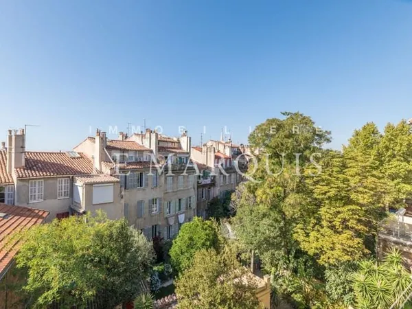 Appartement traversant rénové - Balcons - Vue dégagée