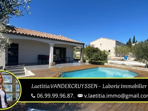 A vendre villa T5 de 158 m2 avec garage et piscine sur une p