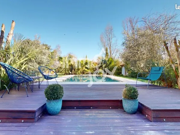 Propriété 6 pièces 165 m²