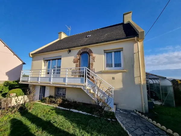 PEDERNEC, Maison néo-bretonne sur terrain de 870 m2