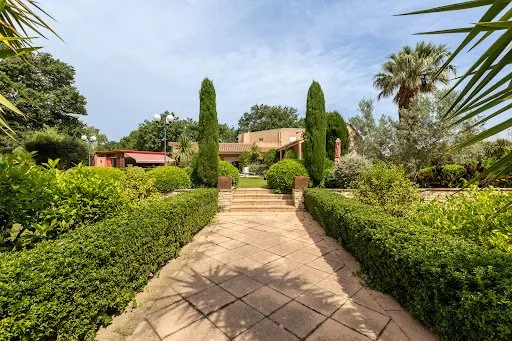 Villa 7 pièces 380 m²