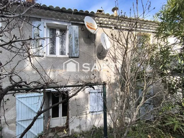 Maison a rénover avec deux appartement
