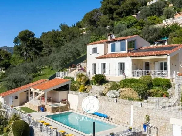 ASPREMONT // DÉBUT DE COLLINE - VILLA 4 PIÈCES / VUE PANORAMIQUE / PISCINE CHAUFFÉE / PRESTATIONS HA