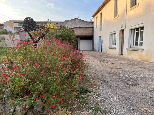Maison ancienne avec dépendance et fort potentiel